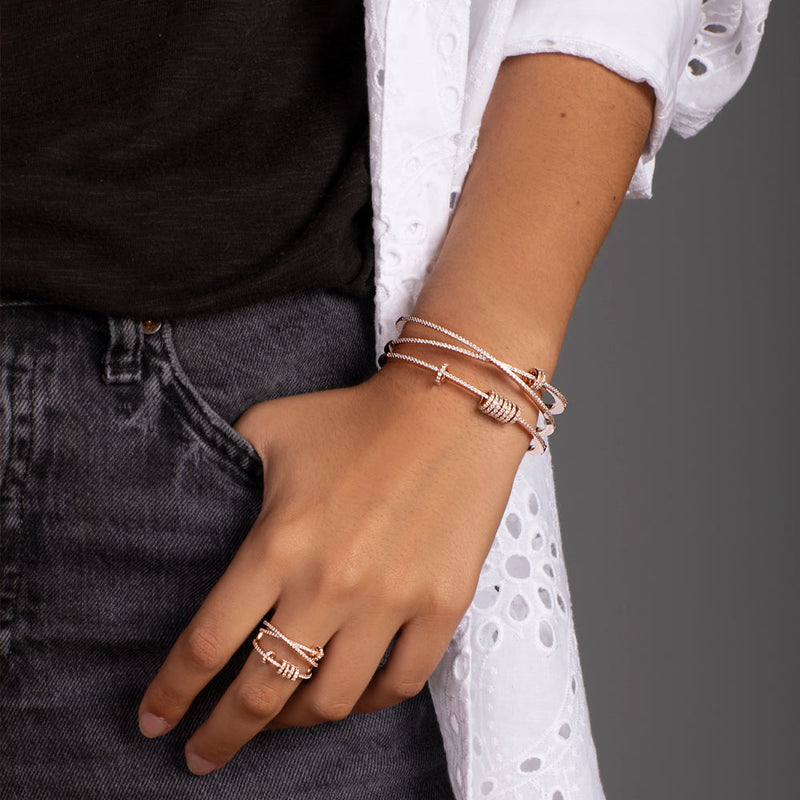 Triple open cuff with sliding rings